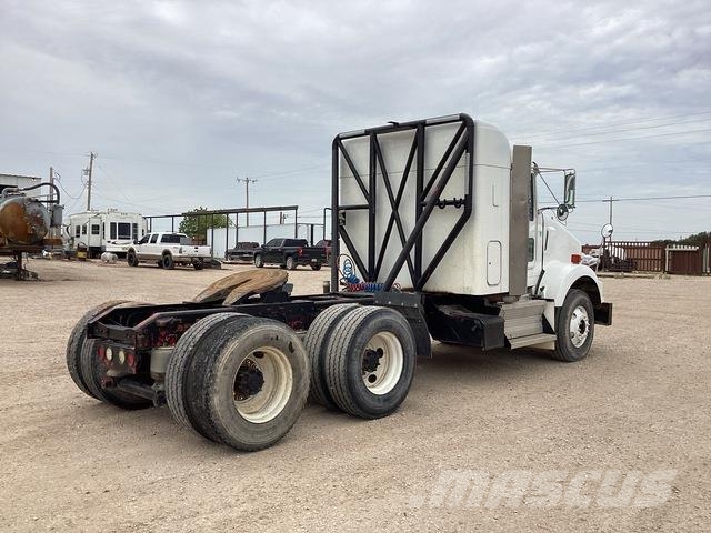 Kenworth T800 Sadulveokid