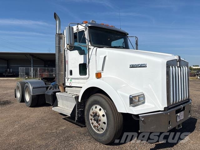 Kenworth T800 Тягачі