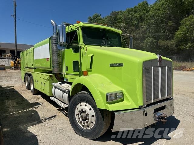 Kenworth T800 Tanker trucks