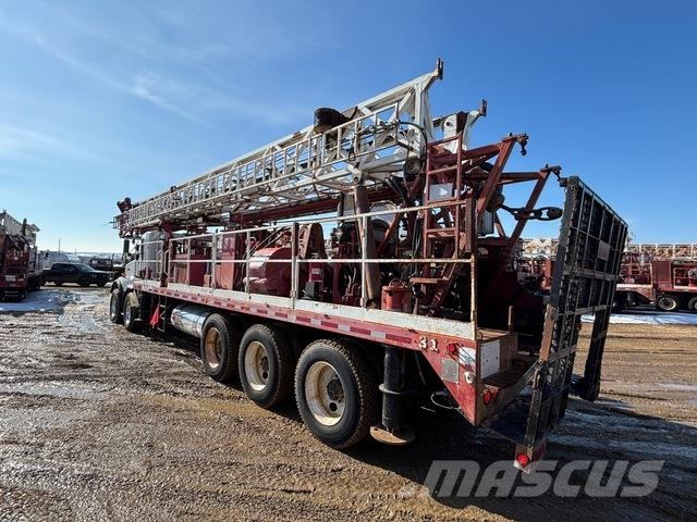 Kenworth T800B Lastbilar med borraggregat