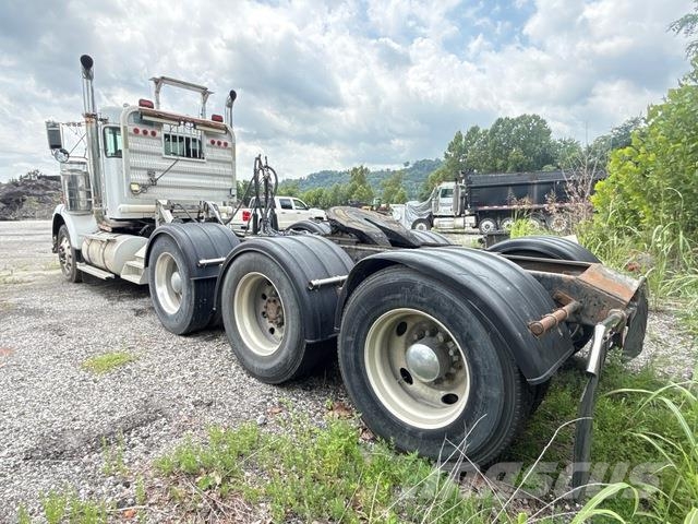 Kenworth T800B Trekkvogner