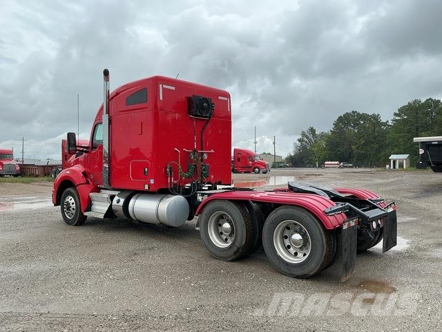 Kenworth T880 Tractor Units
