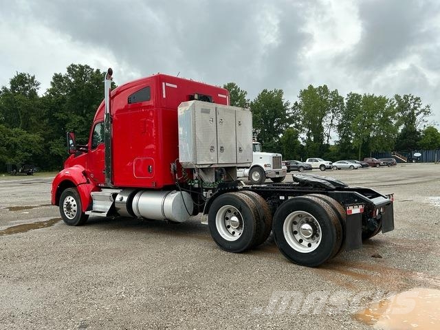 Kenworth T880 Tractor Units