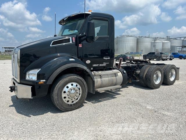 Kenworth T880 Naudoti vilkikai