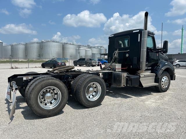 Kenworth T880 Naudoti vilkikai