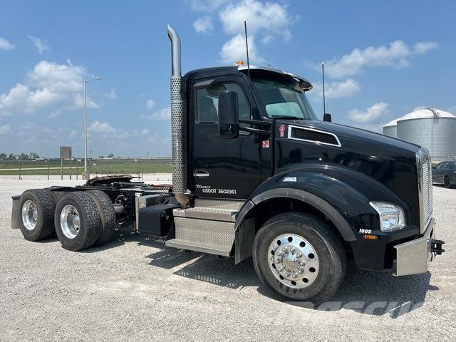 Kenworth T880 Naudoti vilkikai