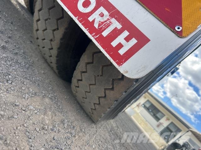 Kenworth T909 Naudoti vilkikai