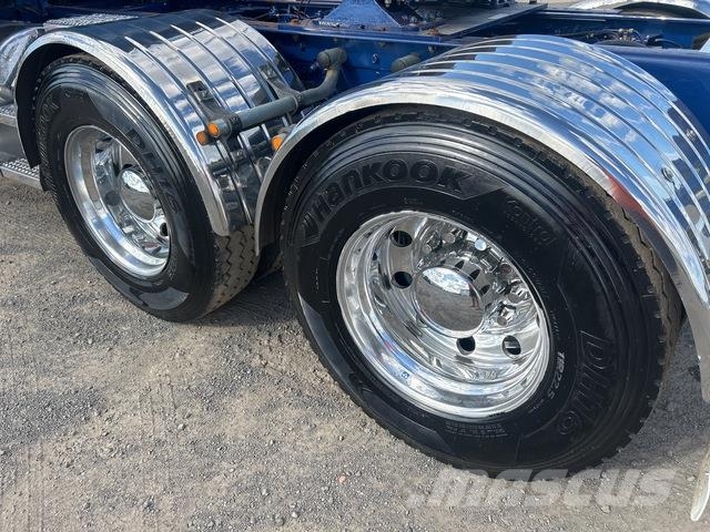 Kenworth T909 Naudoti vilkikai