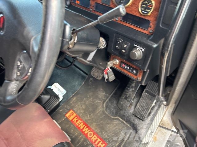 Kenworth T909 Prime Movers