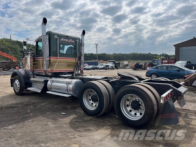 Kenworth W900 Motrici e Trattori Stradali