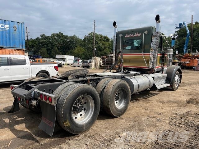 Kenworth W900 Motrici e Trattori Stradali
