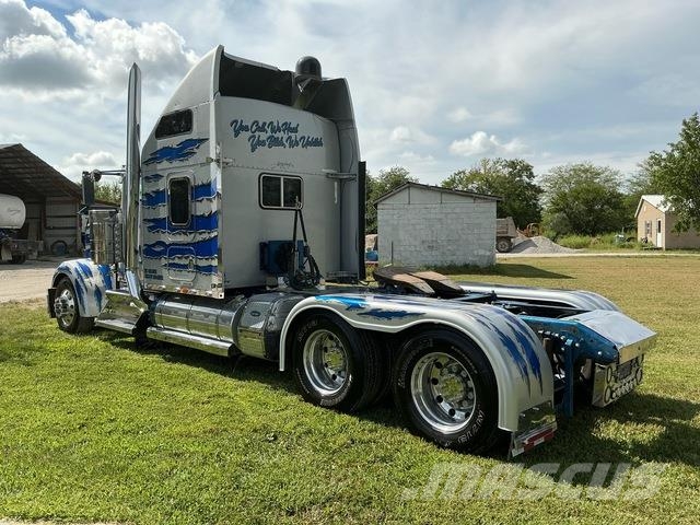 Kenworth W900 Prime Movers