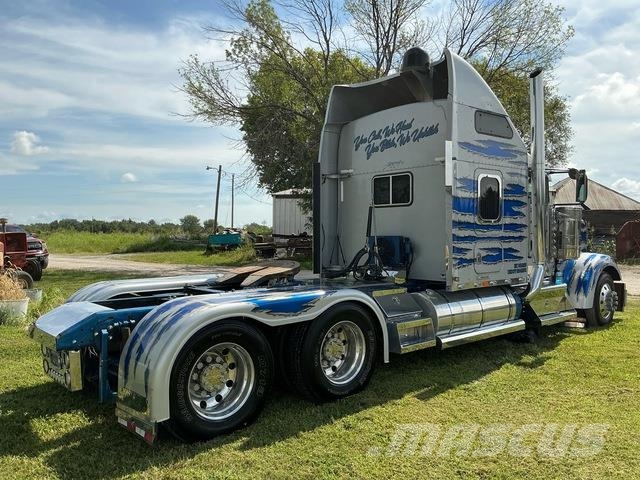 Kenworth W900 Prime Movers