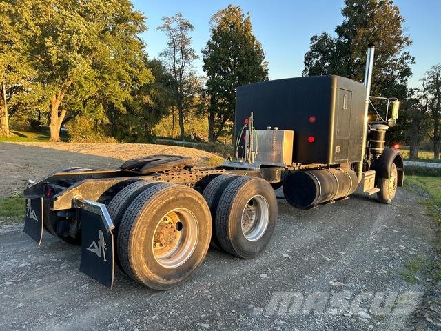 Kenworth W900A Vilcēji
