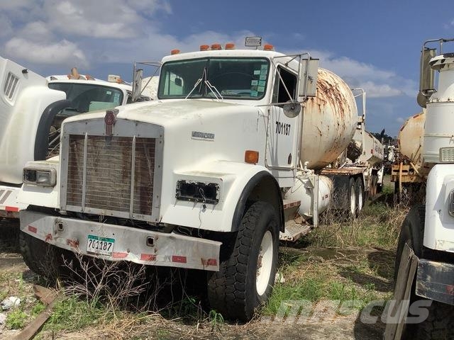 Kenworth W900B Andre lastebiler