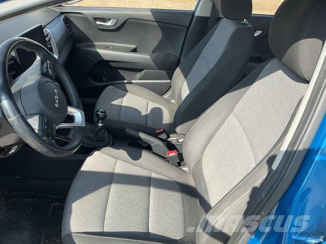 Kia Stonic Легковые автомобили