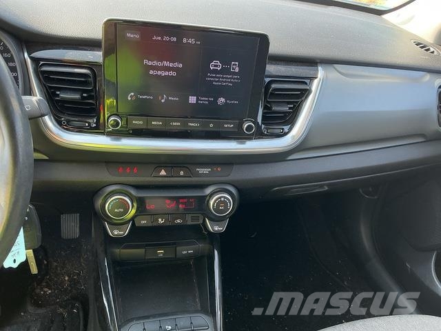 Kia Stonic Легковые автомобили