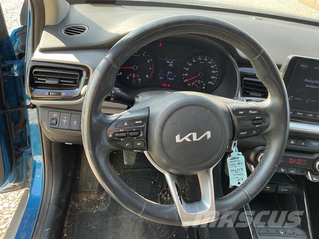 Kia Stonic Легковые автомобили