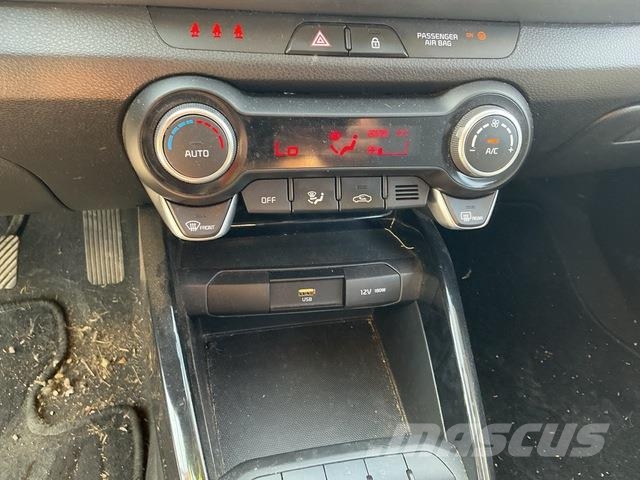 Kia Stonic Легковые автомобили