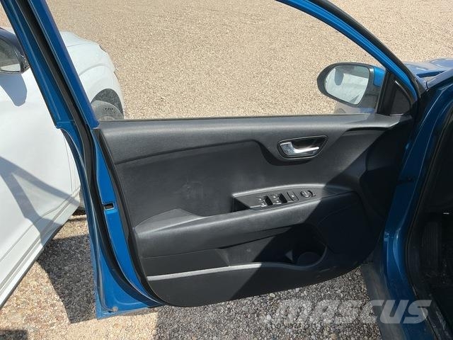 Kia Stonic Легковые автомобили