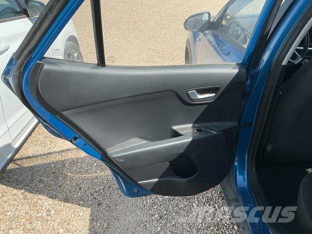 Kia Stonic Легковые автомобили