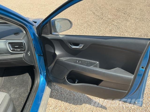 Kia Stonic Легковые автомобили