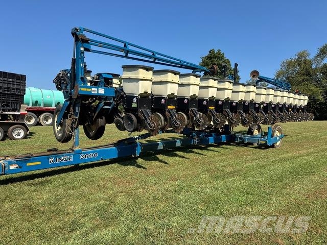 Kinze 3600 Planters