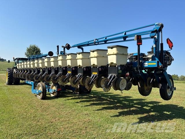 Kinze 3600 Planters
