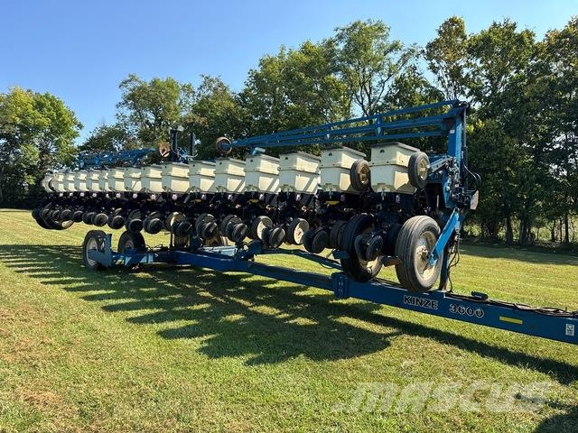 Kinze 3600 Planters