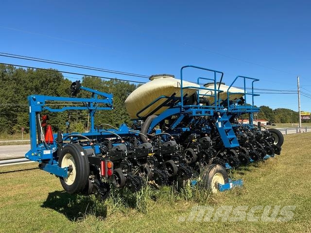 Kinze 3665 Sadiace stroje
