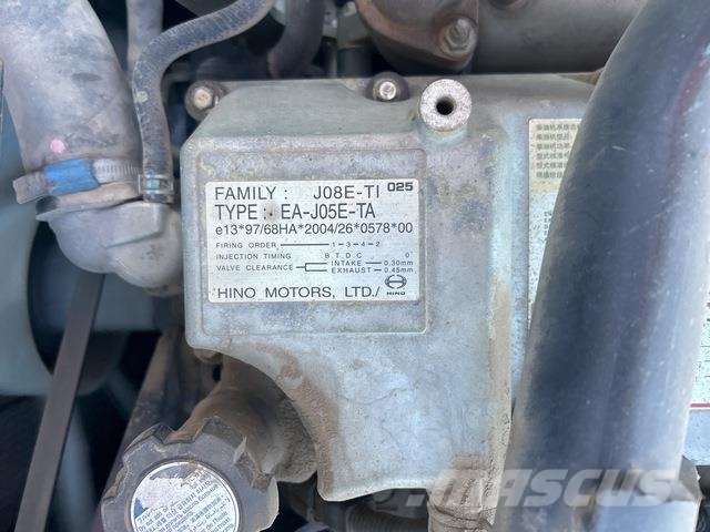 Kobelco SK200-8 Bageri guseničari