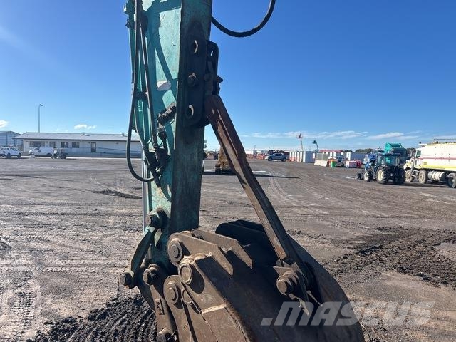 Kobelco SK200-8 Bageri guseničari