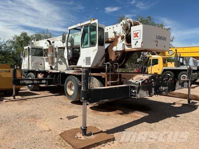 Koehring 428 Track mounted cranes