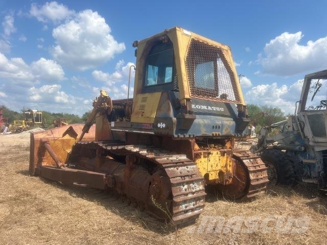 Komatsu D135A-1 Telaketjupuskutraktorit