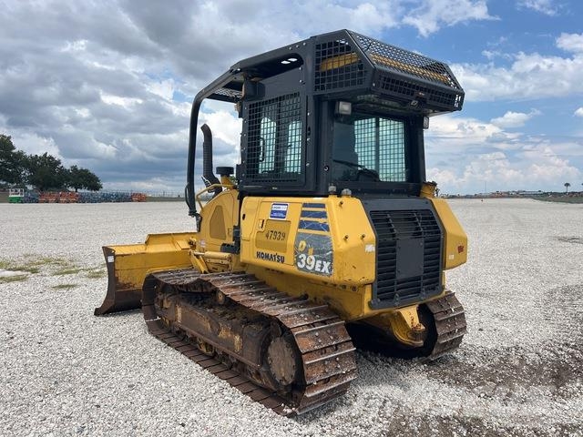 Komatsu D39PX-24 Vikšriniai buldozeriai