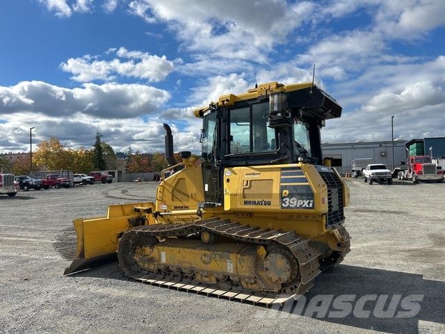 Komatsu D39PXI-24 Гусеничные бульдозеры