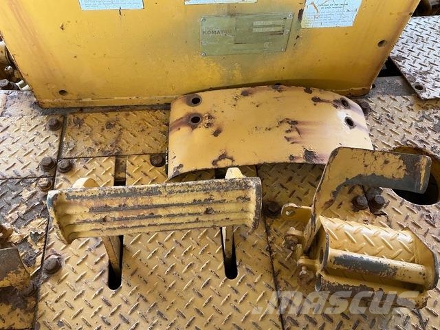 Komatsu D455A-1 Buldozer sobre oruga