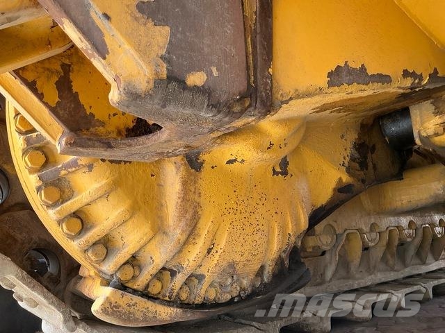 Komatsu D455A-1 Buldozer sobre oruga