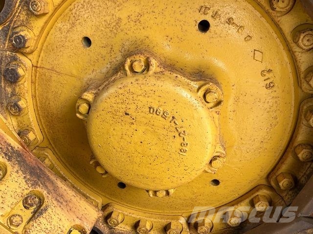 Komatsu D455A-1 Buldozer sobre oruga