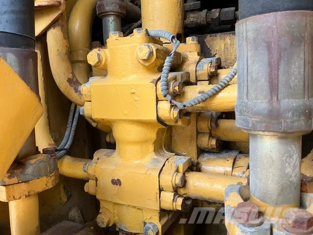 Komatsu D455A-1 Buldozer sobre oruga