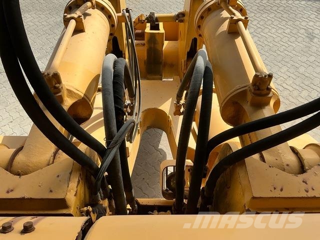 Komatsu D455A-1 Buldozer sobre oruga