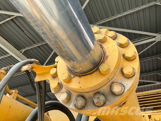 Komatsu D455A-1 Buldozer sobre oruga