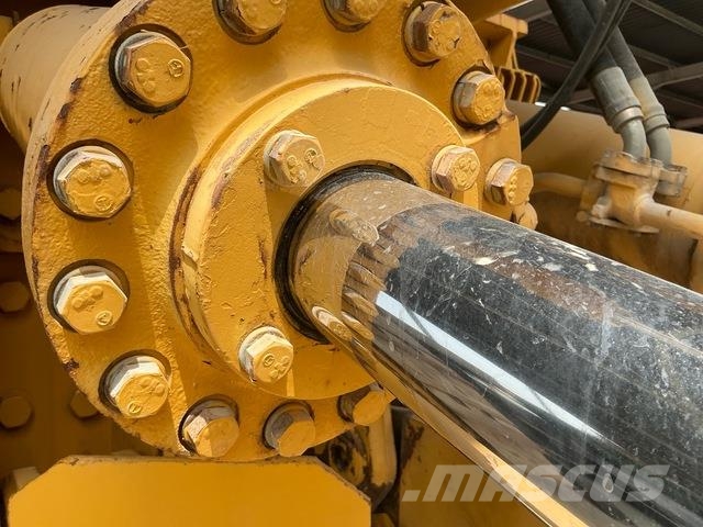 Komatsu D455A-1 Buldozer sobre oruga