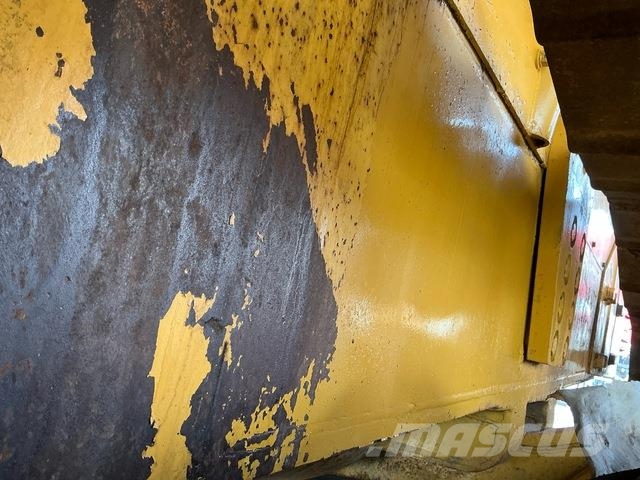 Komatsu D455A-1 Buldozer sobre oruga