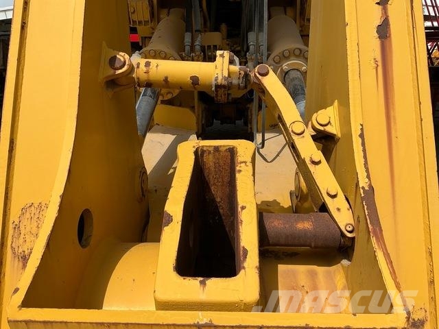 Komatsu D455A-1 Buldozer sobre oruga