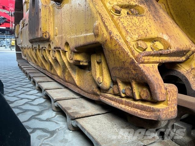 Komatsu D455A-1 Buldozer sobre oruga