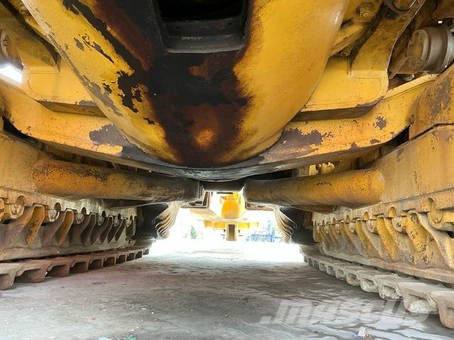 Komatsu D455A-1 Buldozer sobre oruga