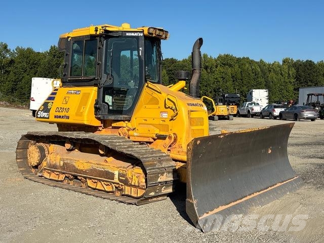Komatsu D51PXI-24 Гусеничные бульдозеры