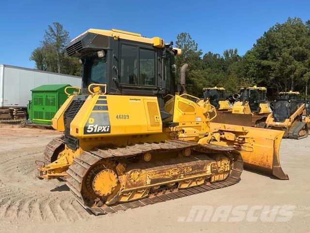 Komatsu D51PXI-24 Гусеничные бульдозеры