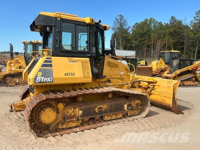 Komatsu D51PXi-24 Гусеничные бульдозеры